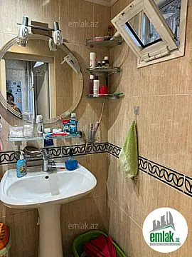 Satılır 3 otaqlı köhnə tikili 110 m²