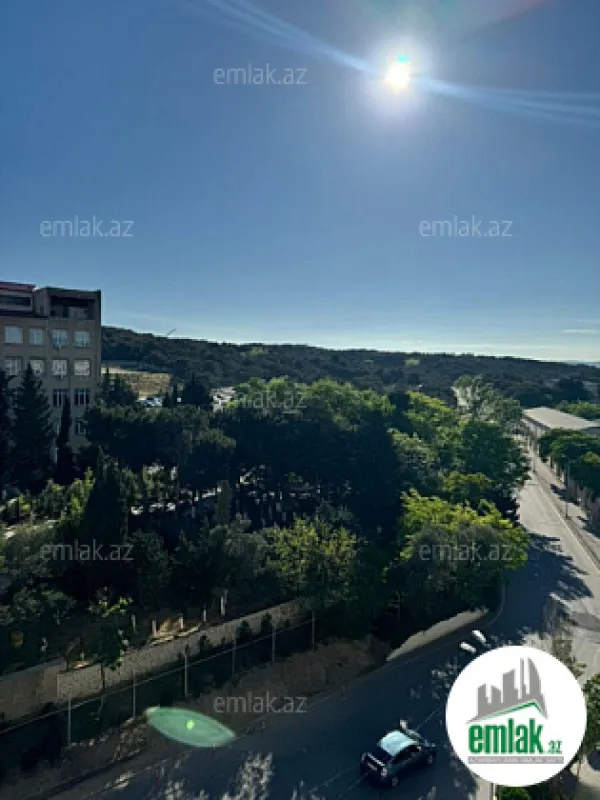 Satılır 3 otaqlı köhnə tikili 110 m²