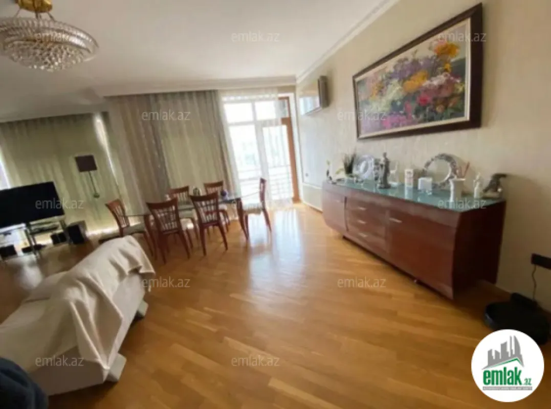 Satılır 3 otaqlı yeni tikili 140 m²