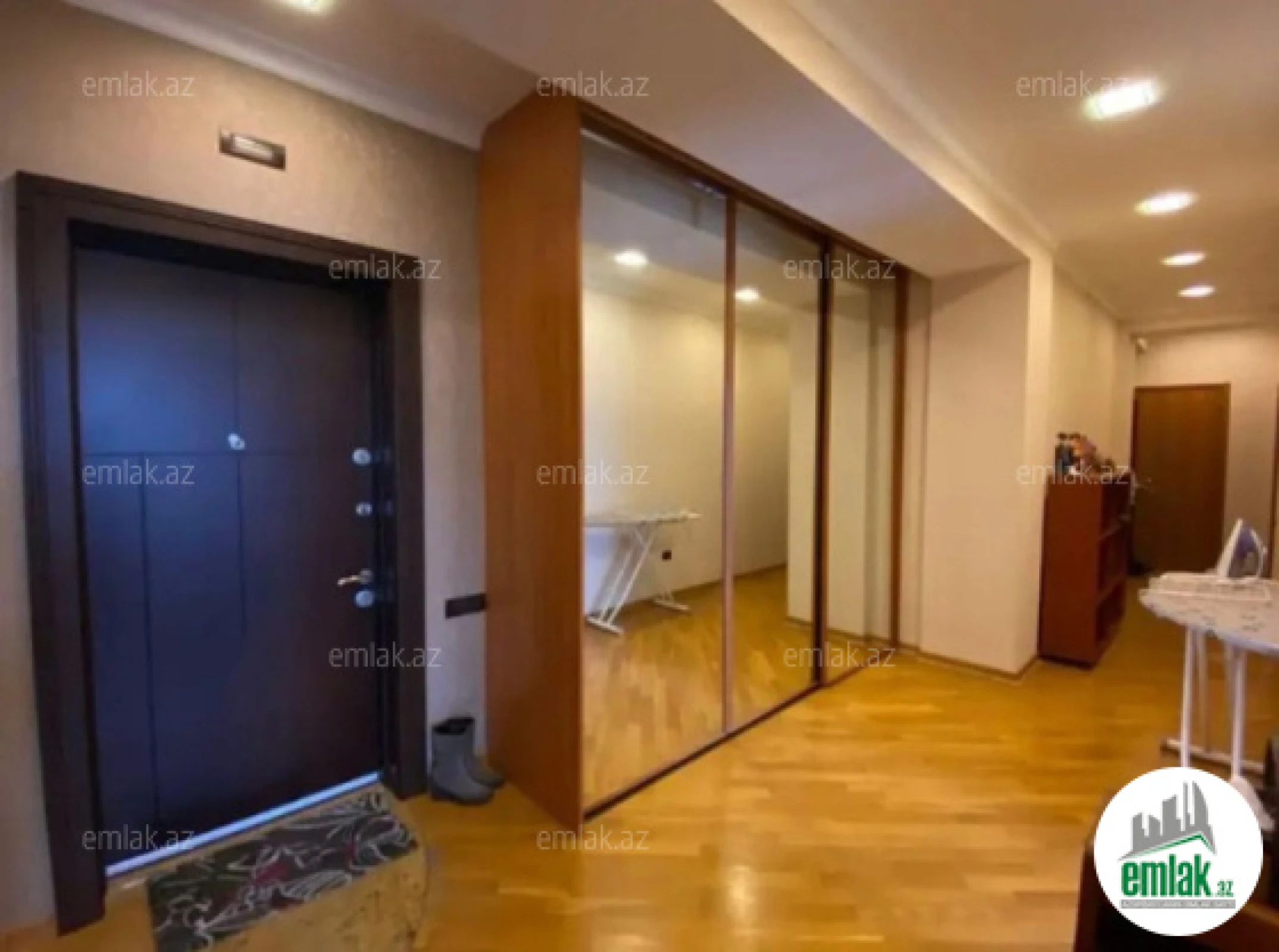 Satılır 3 otaqlı yeni tikili 140 m²