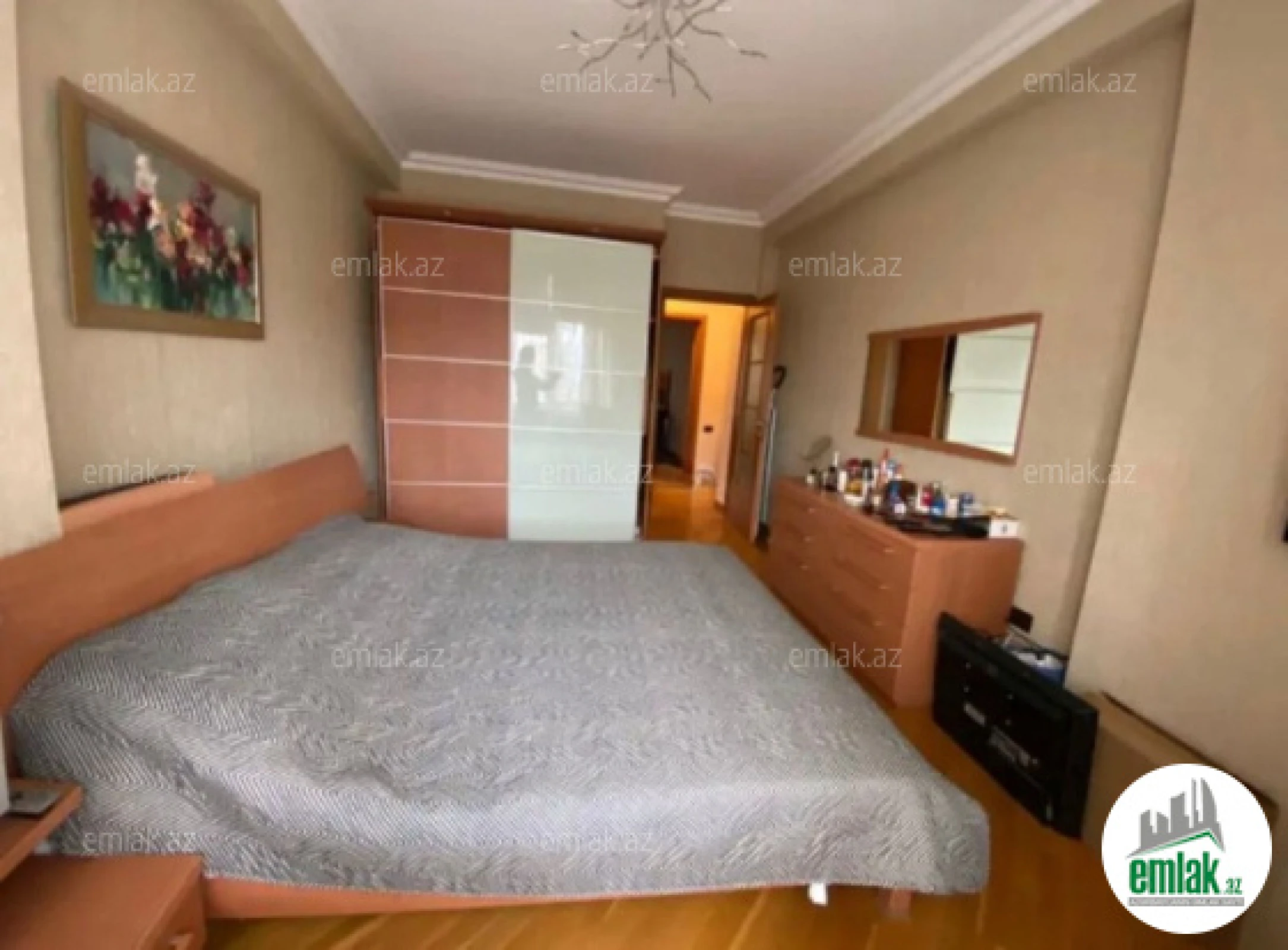 Satılır 3 otaqlı yeni tikili 140 m²