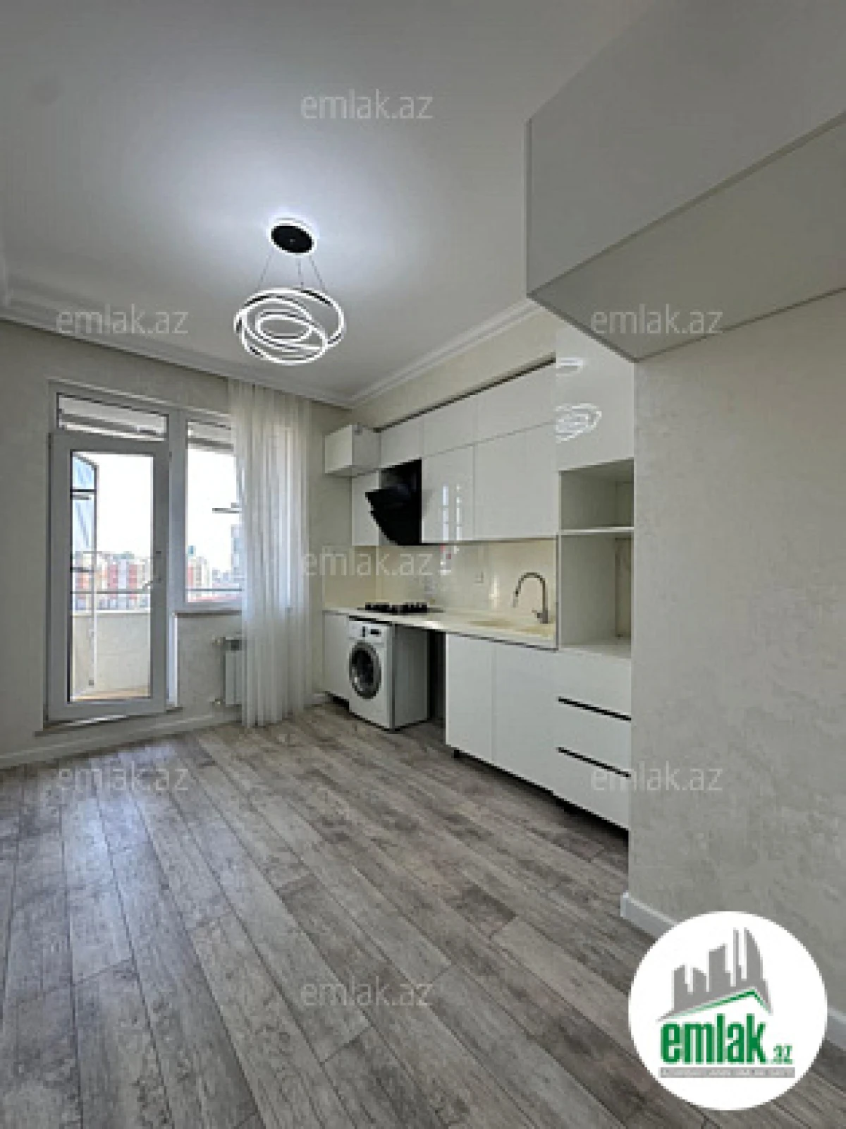 Satılır 2 otaqlı yeni tikili 80 m²