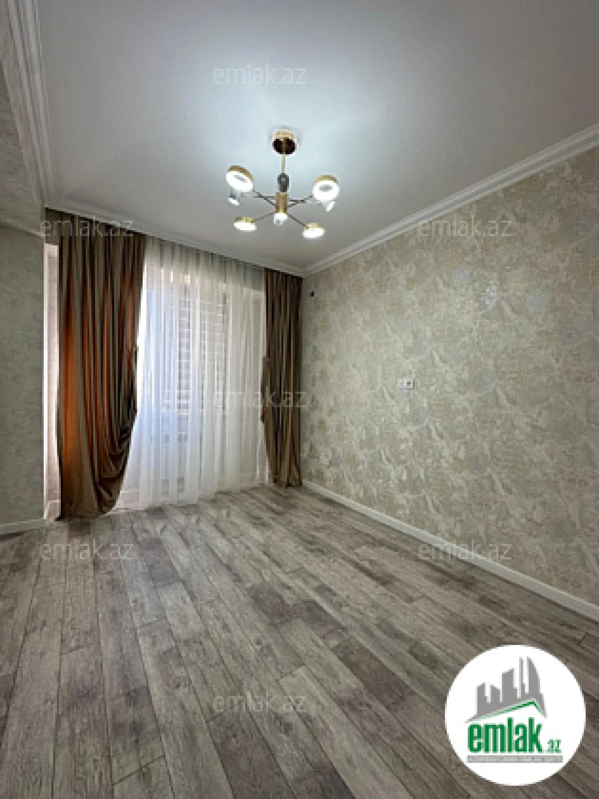 Satılır 2 otaqlı yeni tikili 80 m²