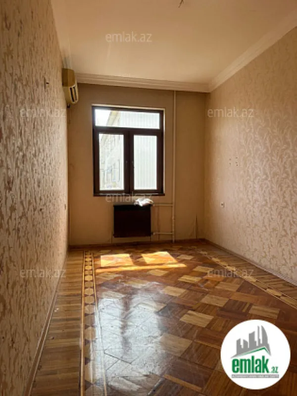 Satılır 3 otaqlı köhnə tikili 70 m²