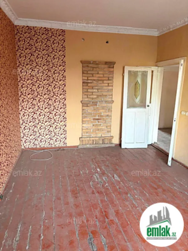 Satılır 3 otaqlı köhnə tikili 80 m²