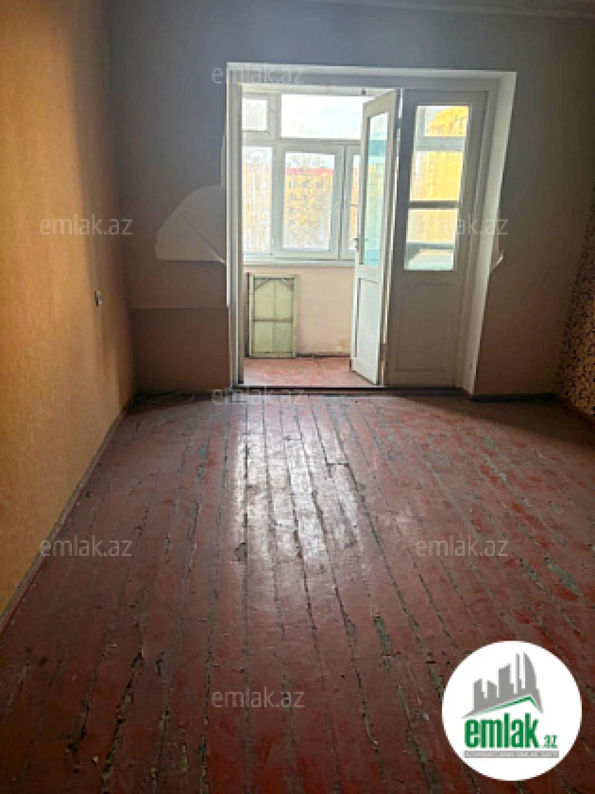 Satılır 3 otaqlı köhnə tikili 80 m²