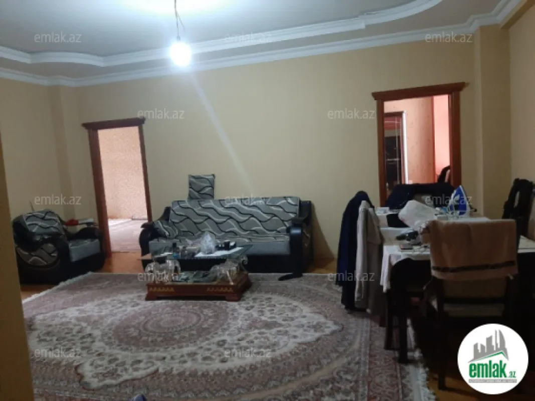 Satılır 4 otaqlı köhnə tikili 150 m²