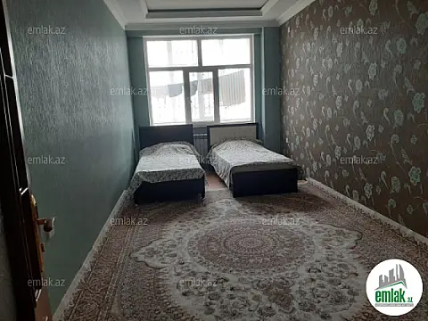 Satılır 4 otaqlı köhnə tikili 150 m²