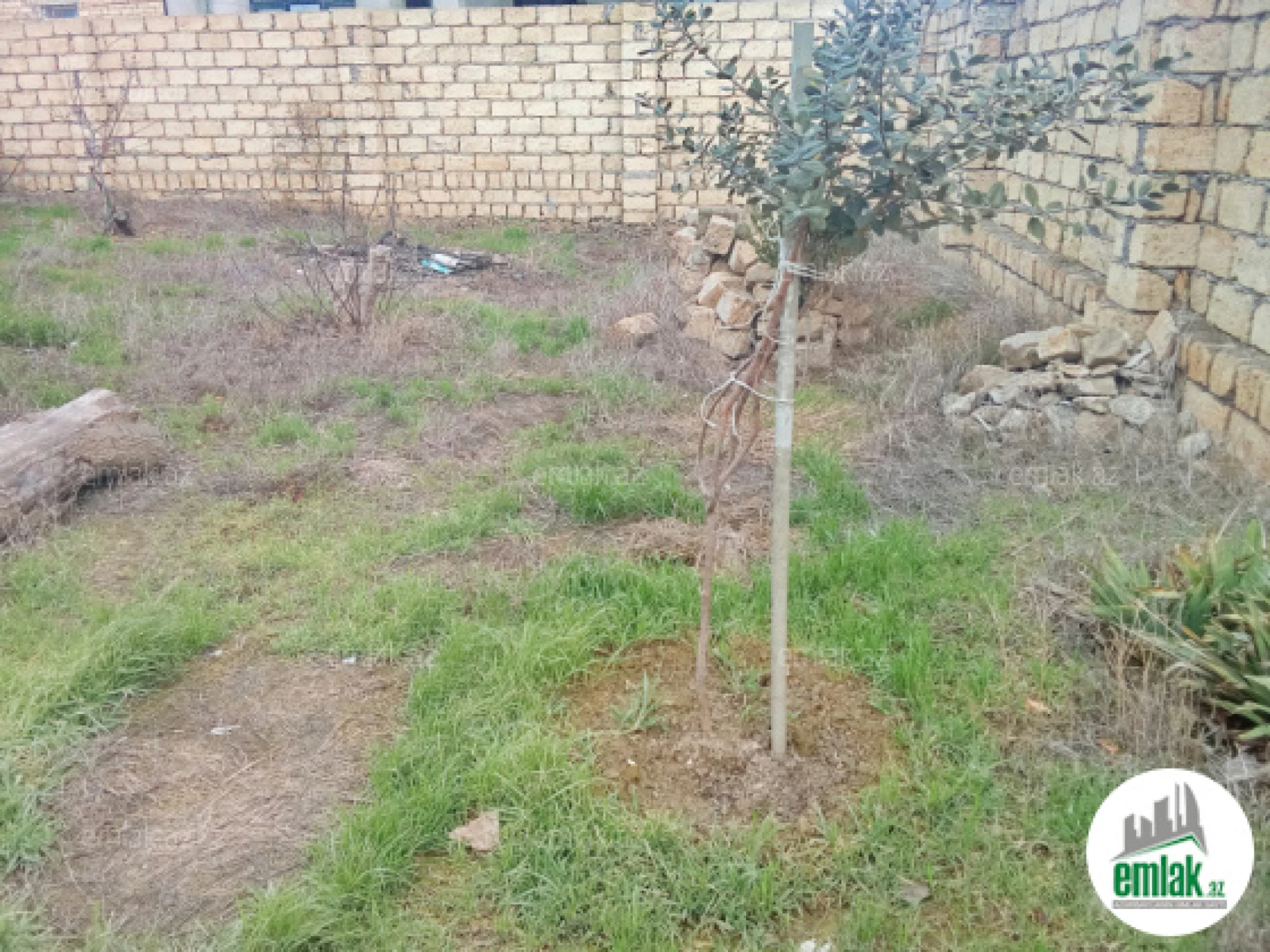 Satılır torpaq sahəsi 2 m²