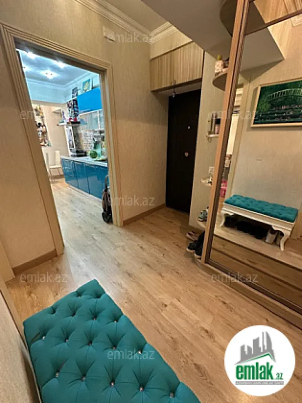 Satılır 2 otaqlı köhnə tikili 72 m²