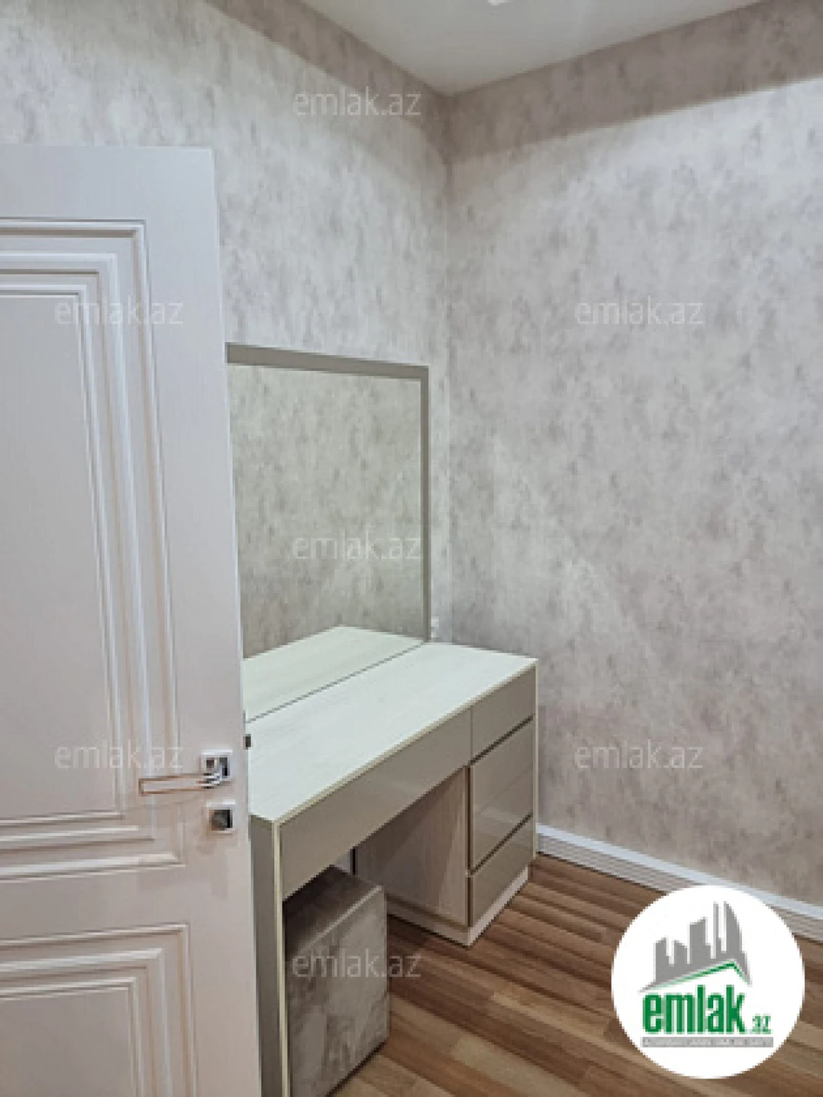 Satılır 3 otaqlı yeni tikili 101 m²