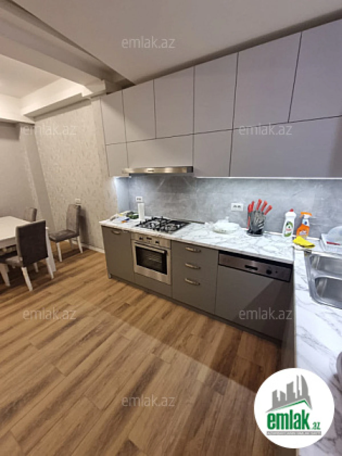Satılır 3 otaqlı yeni tikili 101 m²