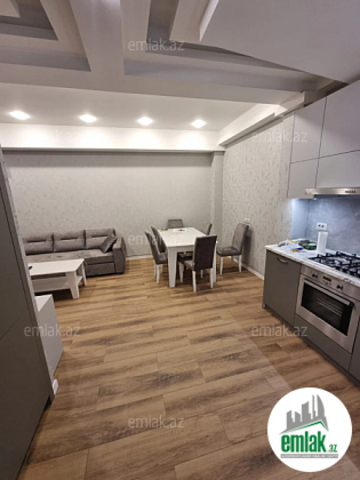 Satılır 3 otaqlı yeni tikili 101 m²