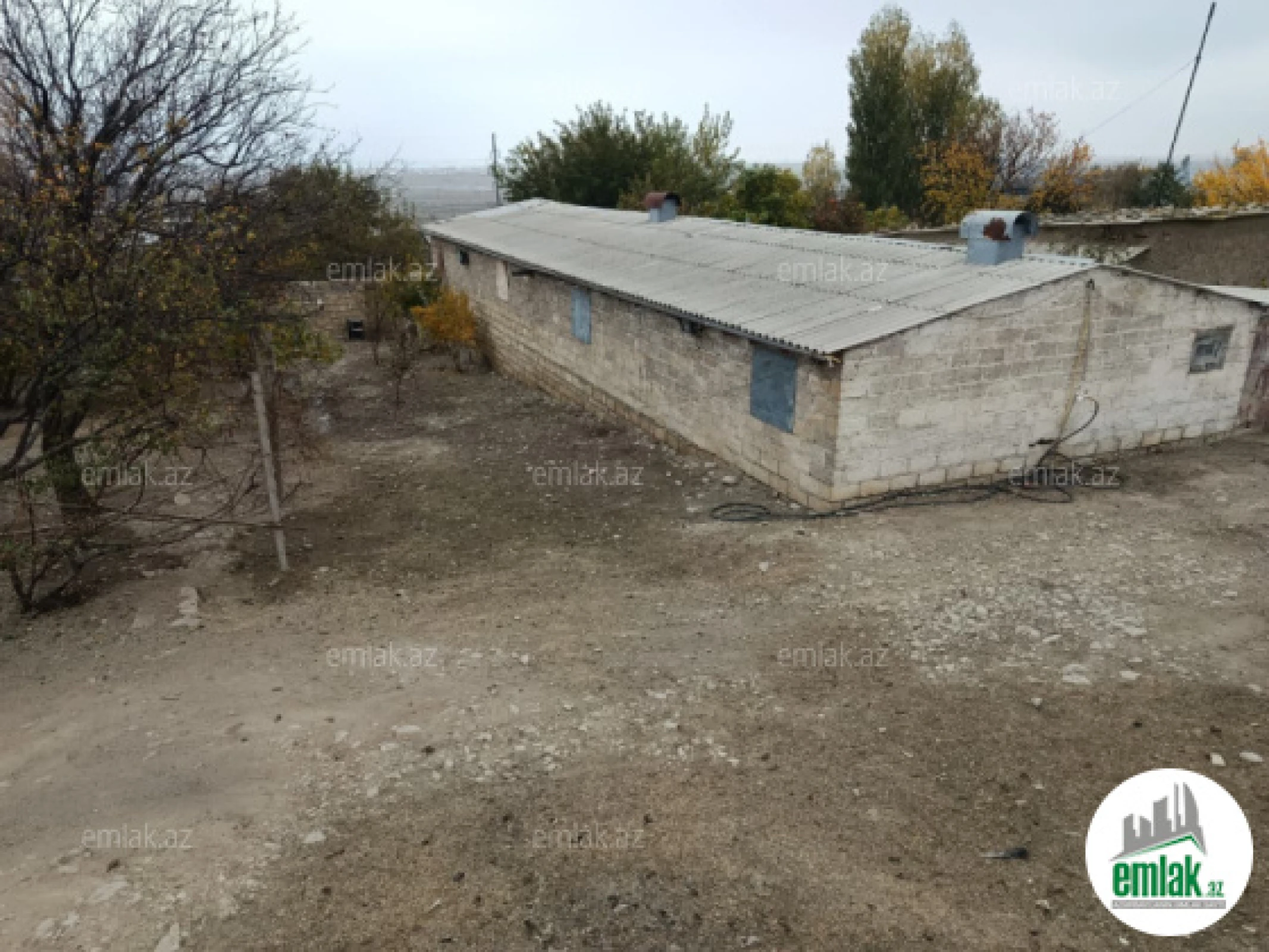 Satılır 3 otaqlı obyekt 12000 m²