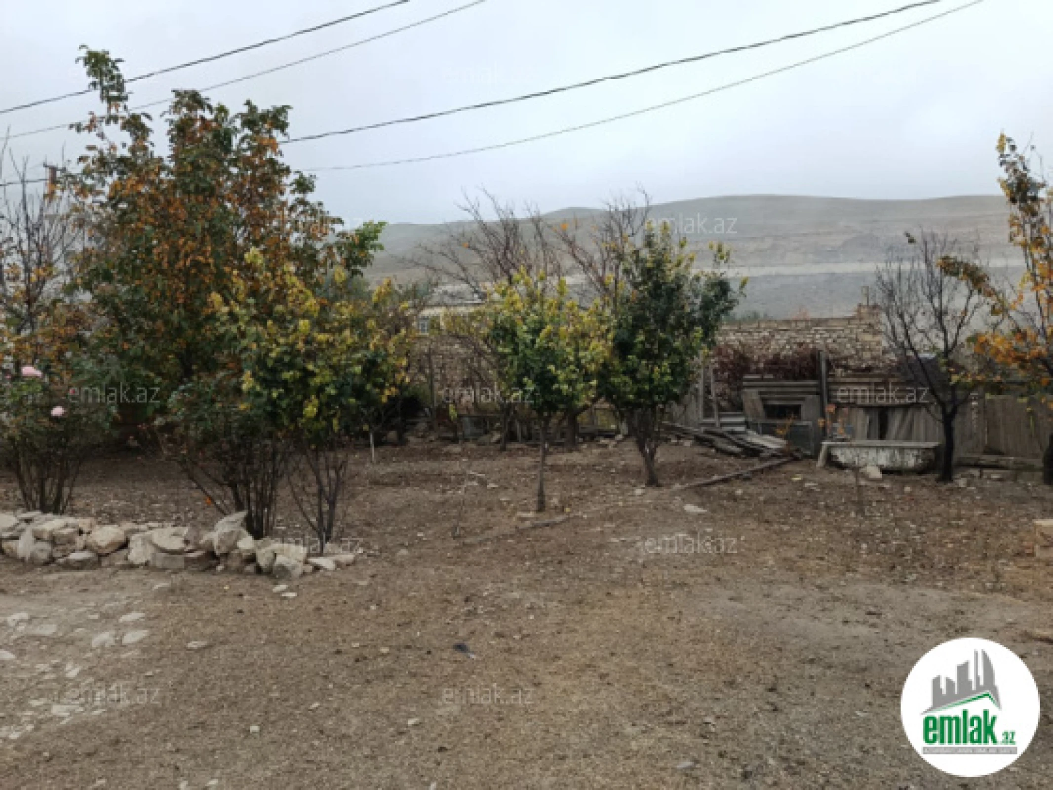 Satılır 3 otaqlı obyekt 12000 m²