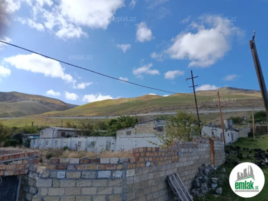 Satılır 3 otaqlı obyekt 12000 m²