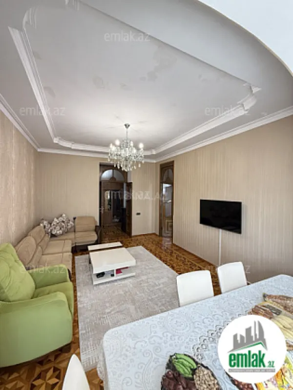 Satılır 3 otaqlı köhnə tikili 85 m²