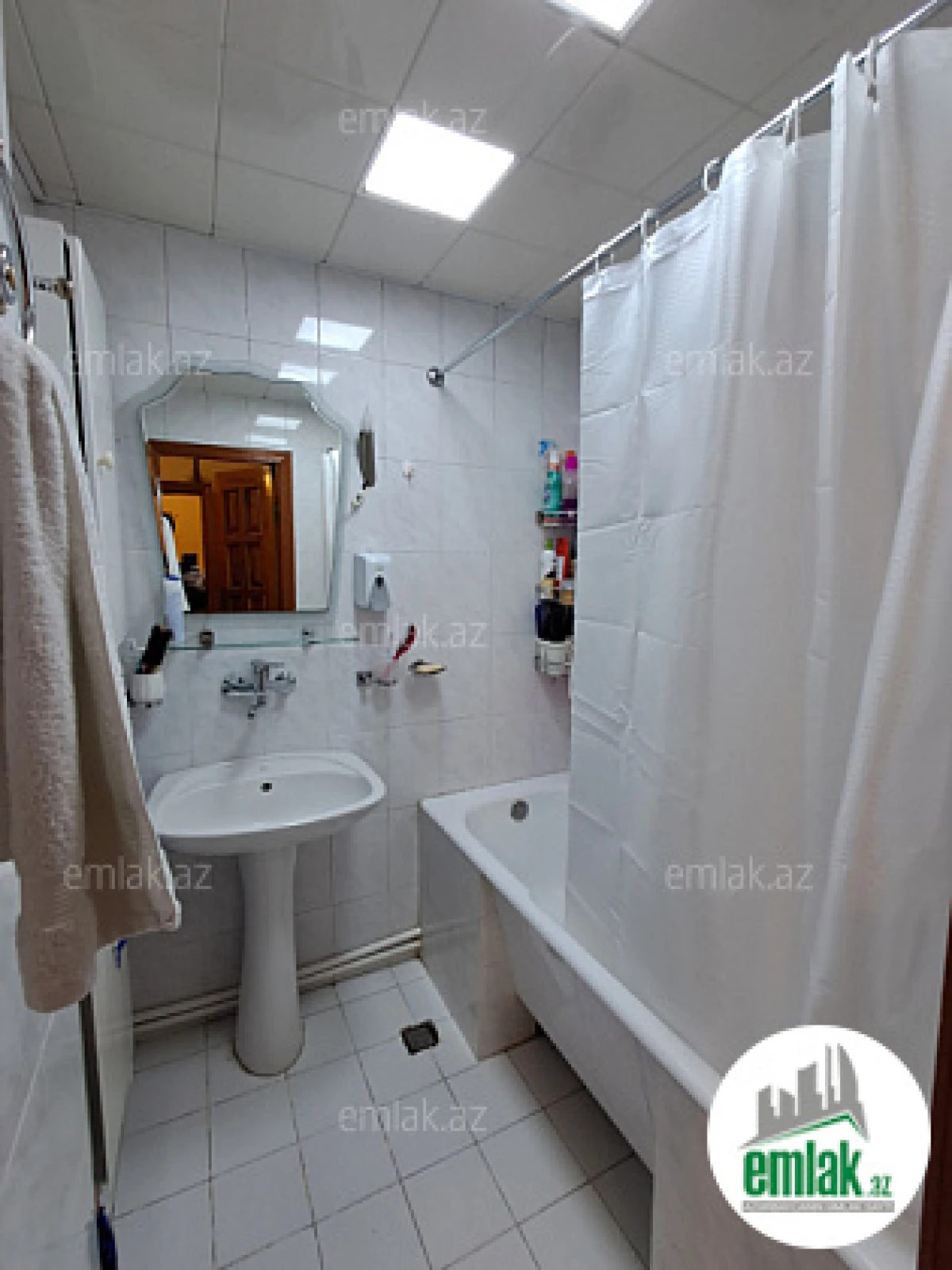Satılır 3 otaqlı köhnə tikili 80 m²