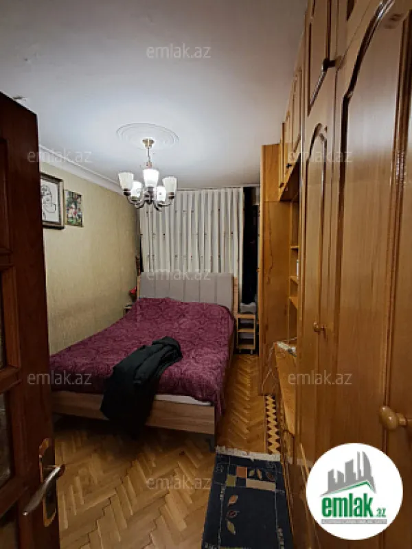 Satılır 3 otaqlı köhnə tikili 80 m²