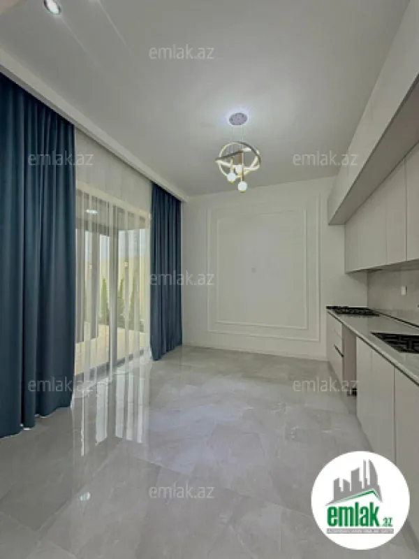 Satılır 4 otaqlı mənzil 150 m²