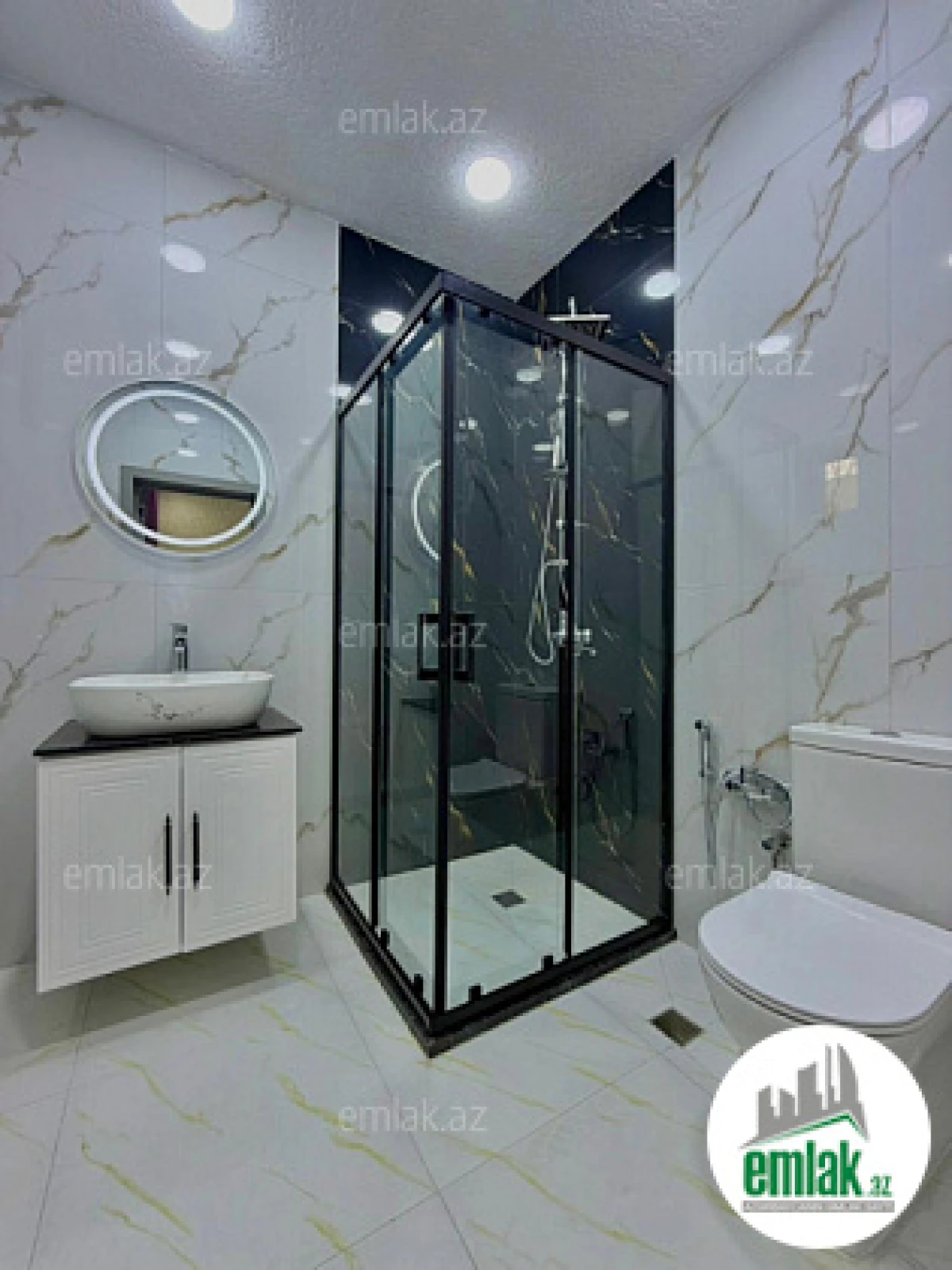 Satılır 4 otaqlı mənzil 150 m²