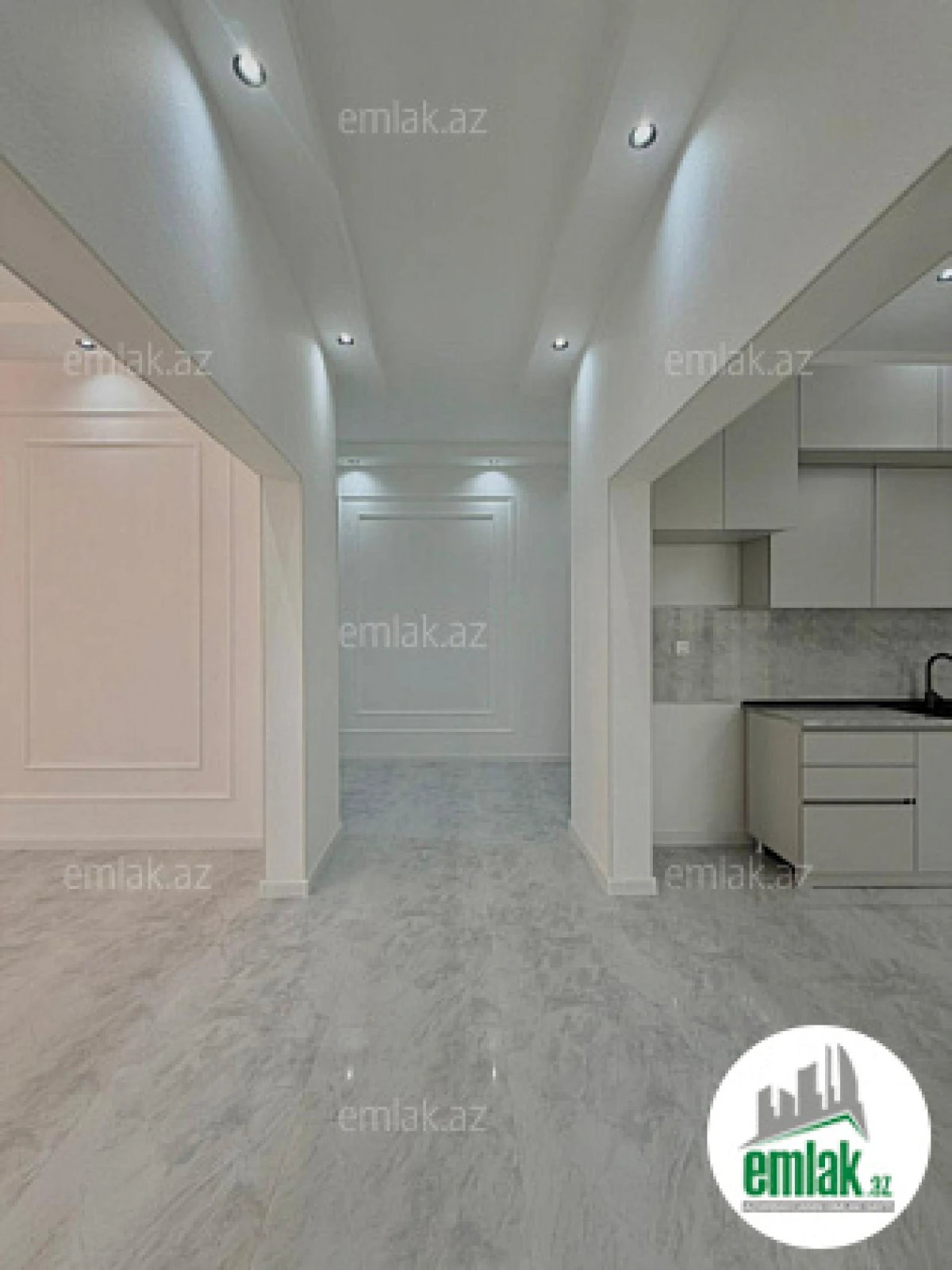 Satılır 4 otaqlı mənzil 150 m²