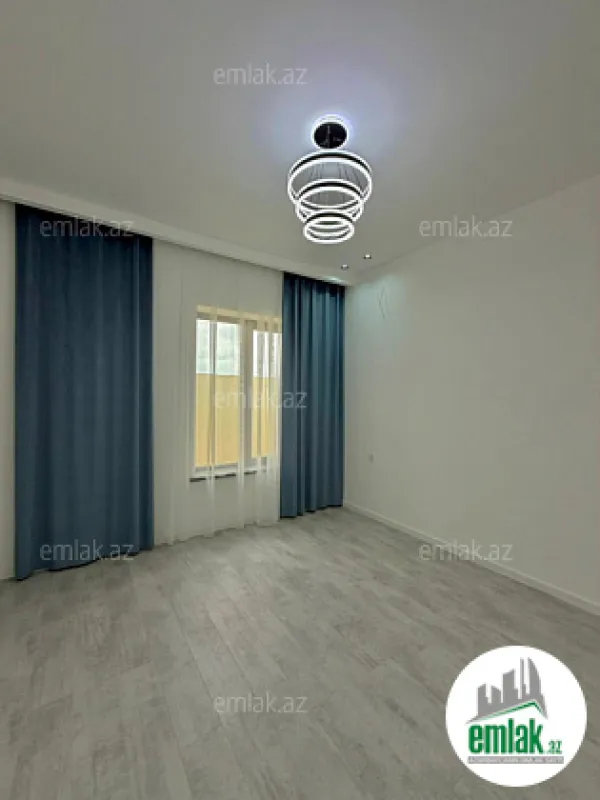 Satılır 4 otaqlı mənzil 150 m²