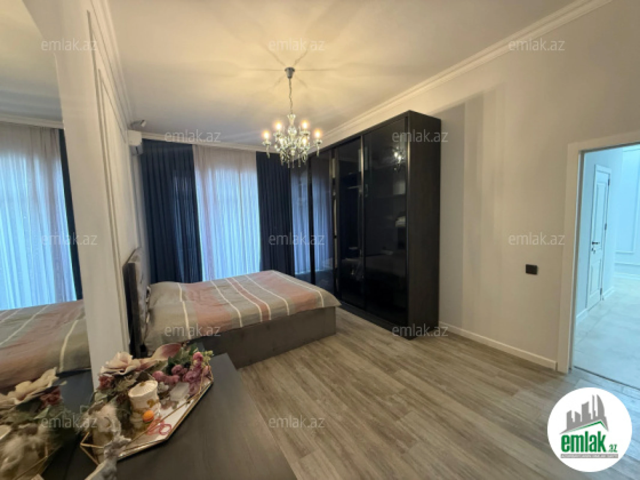 Satılır 5 otaqlı həyət evi 142 m²