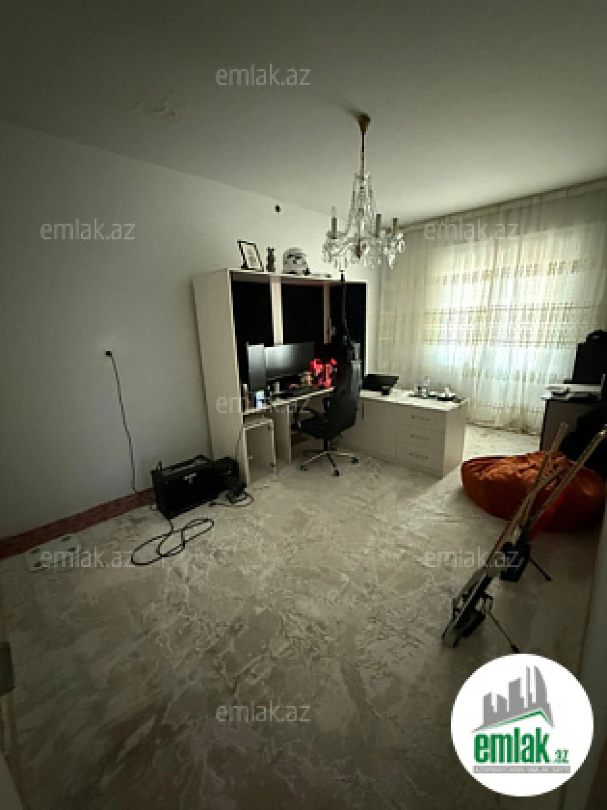Satılır 4 otaqlı köhnə tikili 110 m²