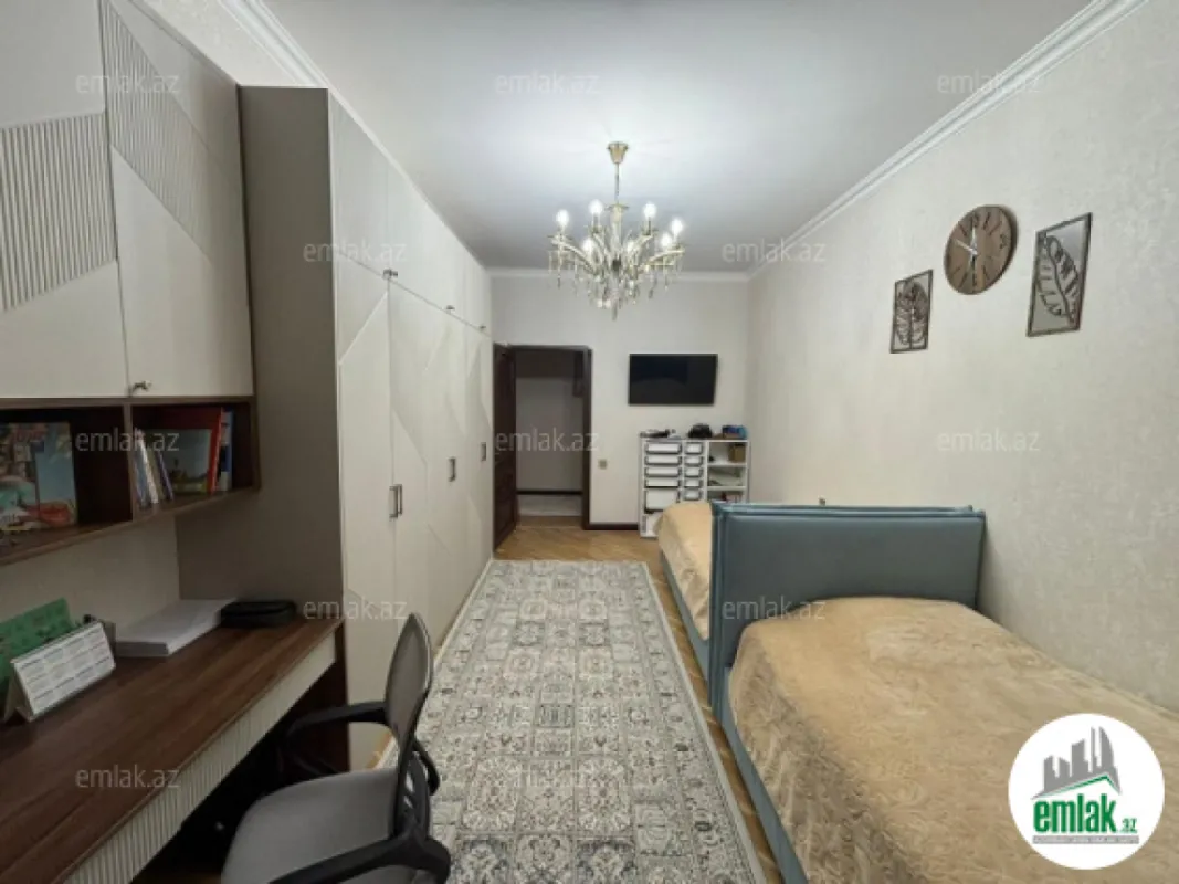 Satılır 4 otaqlı yeni tikili 165 m²