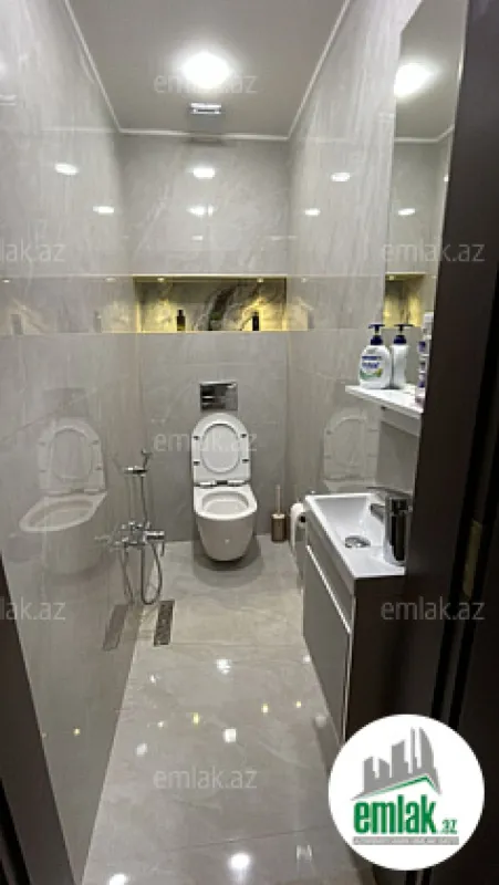 Satılır 4 otaqlı yeni tikili 165 m²