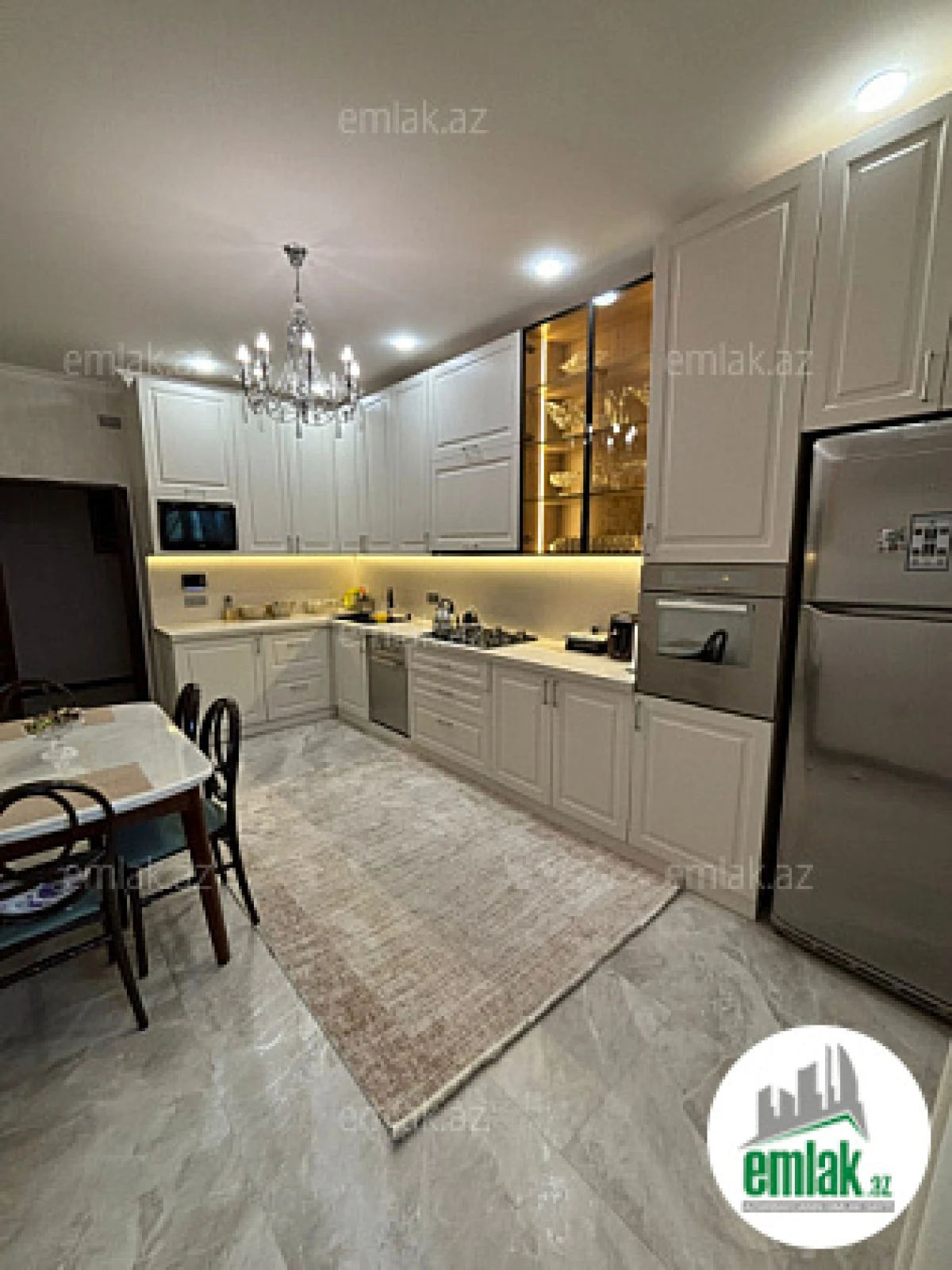 Satılır 4 otaqlı yeni tikili 165 m²