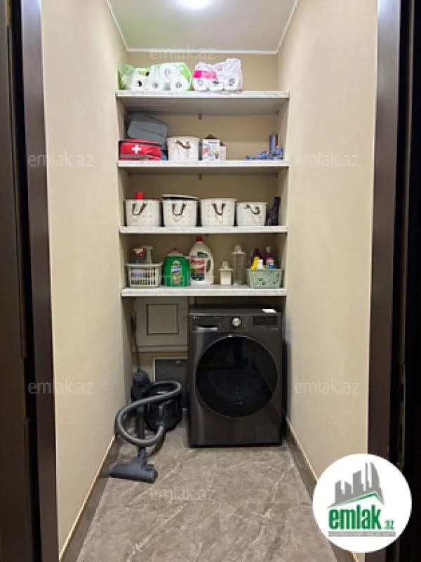 Satılır 4 otaqlı yeni tikili 165 m²