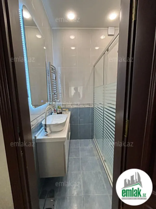 Satılır 4 otaqlı yeni tikili 165 m²