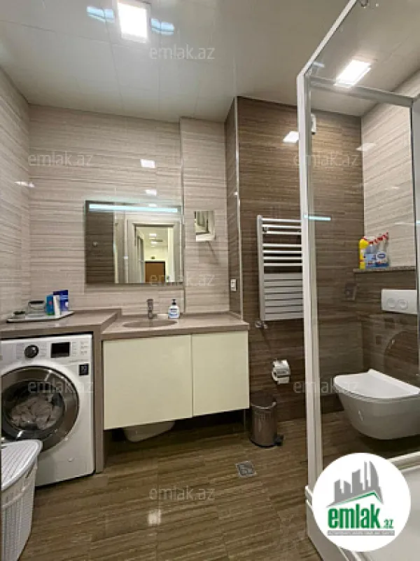 Satılır 3 otaqlı yeni tikili 130 m²