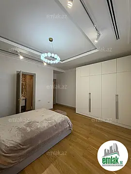 Satılır 3 otaqlı yeni tikili 130 m²