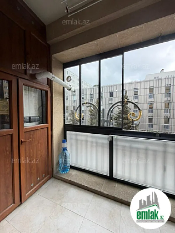 Satılır 3 otaqlı yeni tikili 130 m²