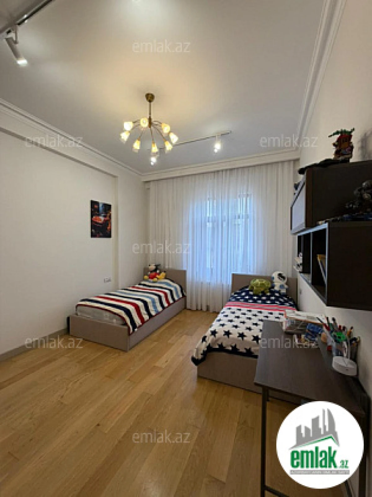 Satılır 3 otaqlı yeni tikili 130 m²