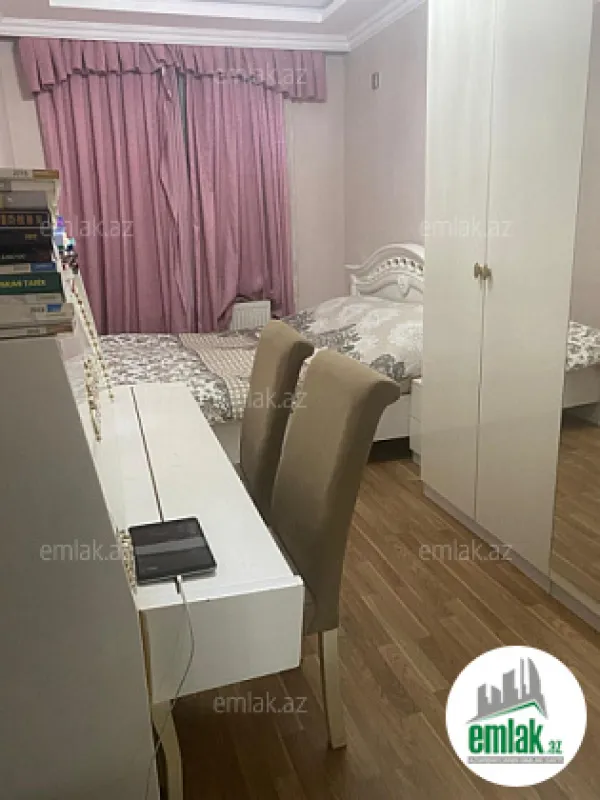 Satılır 4 otaqlı köhnə tikili 90 m²