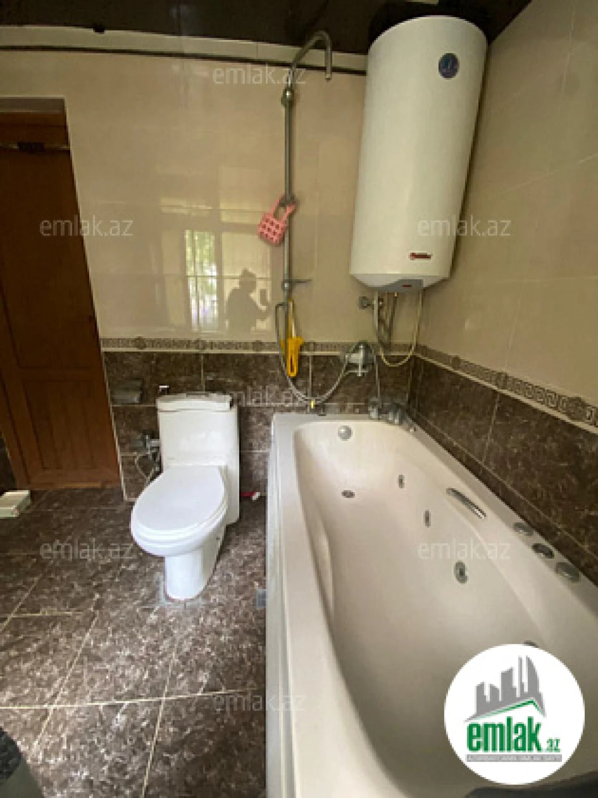 Satılır 4 otaqlı köhnə tikili 90 m²