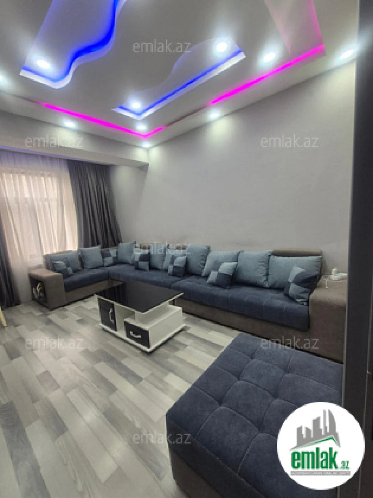 Satılır 2 otaqlı yeni tikili 70 m²