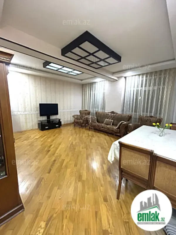 Satılır 3 otaqlı yeni tikili 128 m²