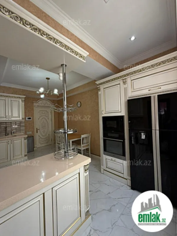 Satılır 3 otaqlı yeni tikili 158 m²