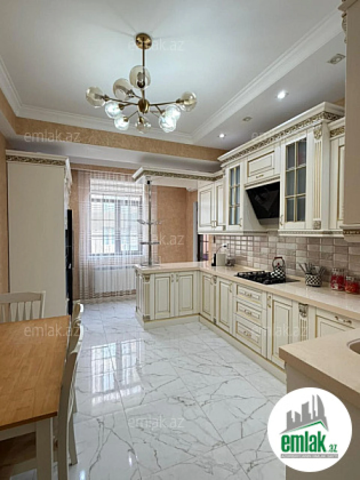 Satılır 3 otaqlı yeni tikili 158 m²