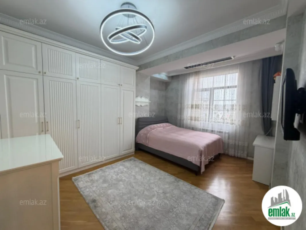 Satılır 3 otaqlı yeni tikili 158 m²