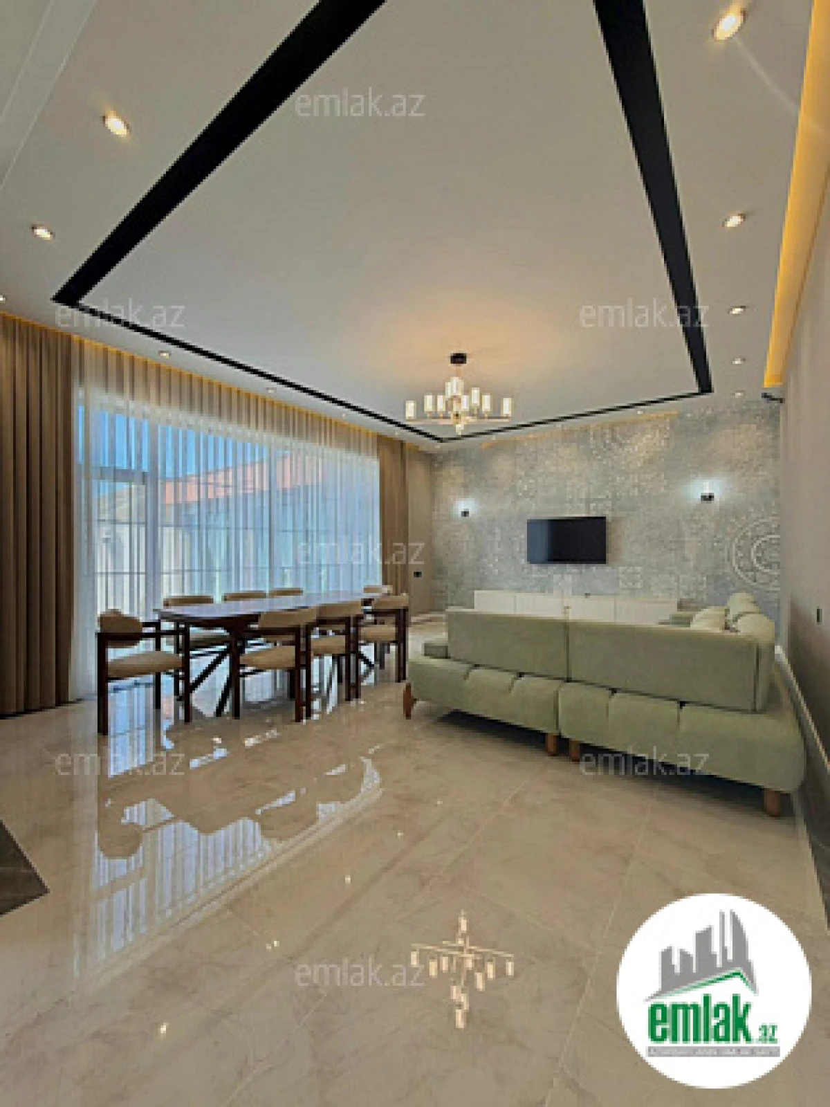 Satılır 4 otaqlı mənzil 180 m²