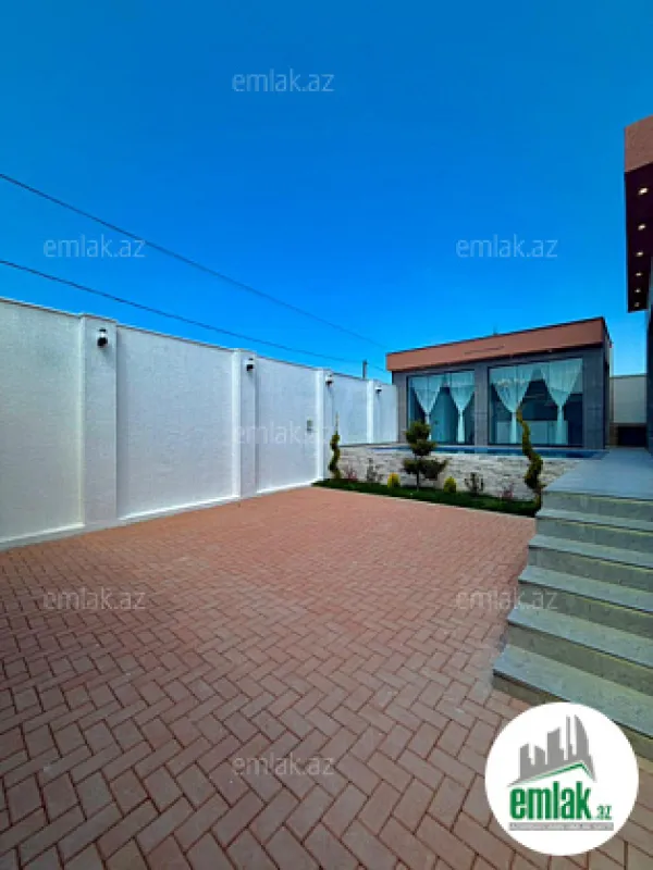 Satılır 4 otaqlı mənzil 180 m²