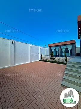 Satılır 4 otaqlı mənzil 180 m²