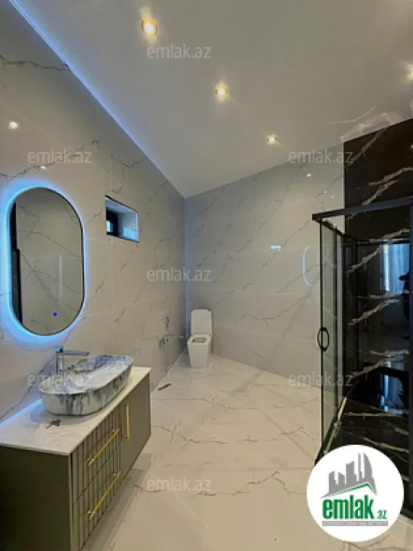 Satılır 4 otaqlı mənzil 160 m²