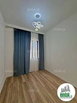 Satılır 4 otaqlı mənzil 160 m²